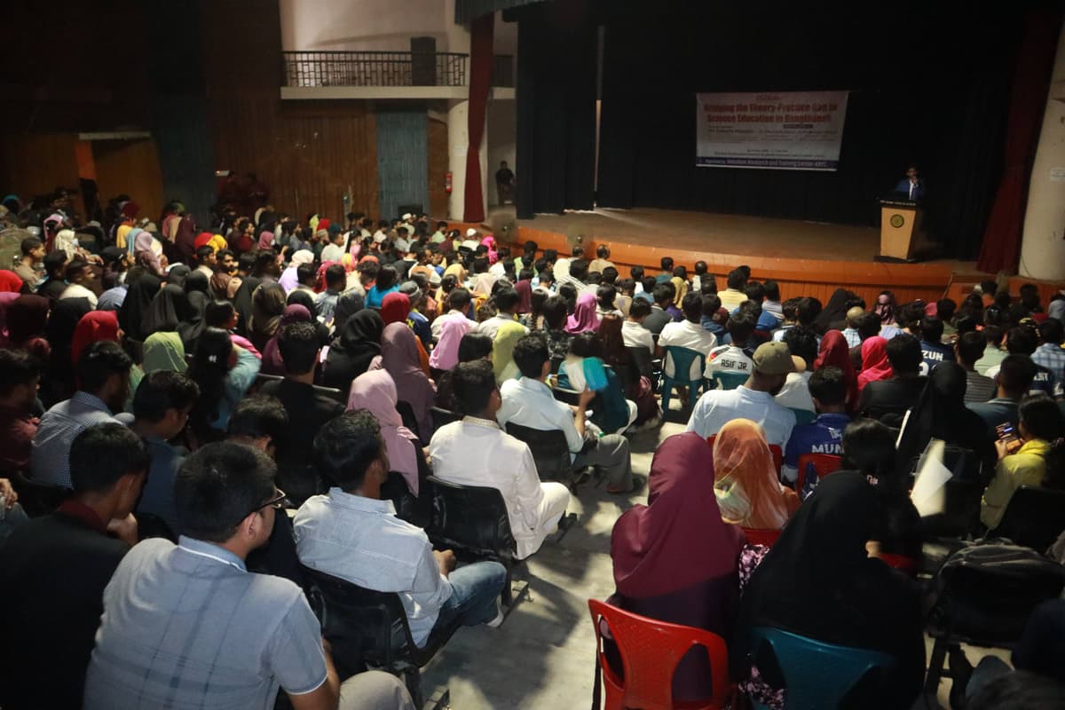 Rajshahi seminar moment — students