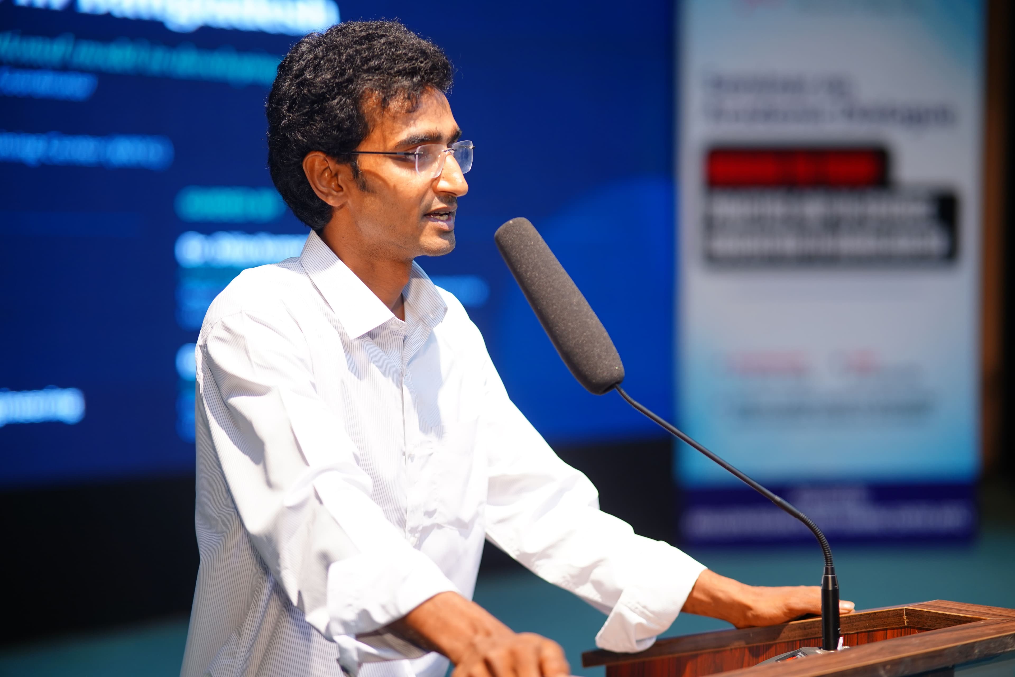 Md. Zakaria Hossain presenting at the Dhaka seminar